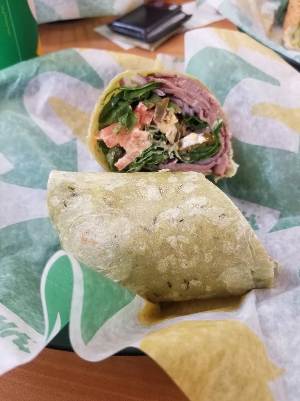 Subway | restaurant | 201 Hillcrest Pkwy, Chesapeake, VA 23322, USA | 7574212780 OR +1 757-421-2780