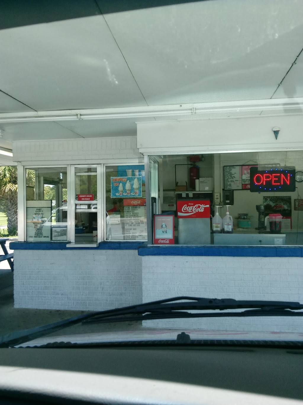 Powells Dairy Freeze | restaurant | 1212 N Temple Ave, Starke, FL 32091, USA | 9049646567 OR +1 904-964-6567