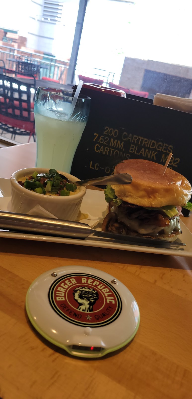Burger Republic | restaurant | 203 W Aquarium Way, Chattanooga, TN 37402, USA | 4234755119 OR +1 423-475-5119