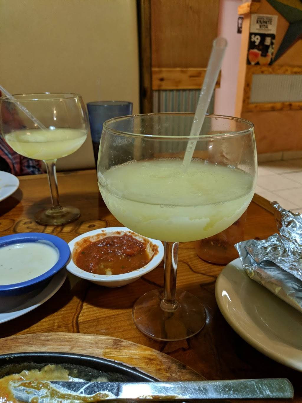 Mi Jalapeno | restaurant | 500 S Main St, Smithton, IL 62285, USA | 6182356449 OR +1 618-235-6449