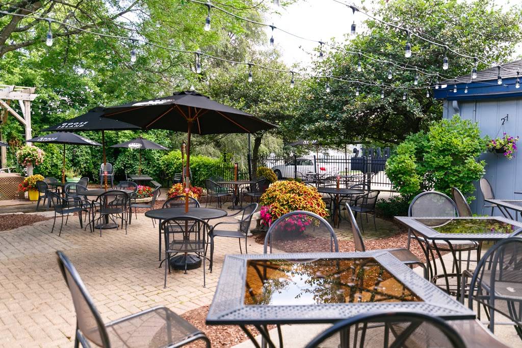 Babes Grill & Bar | restaurant | 5614 Schroeder Rd, Madison, WI 53711, USA | 6082747300 OR +1 608-274-7300