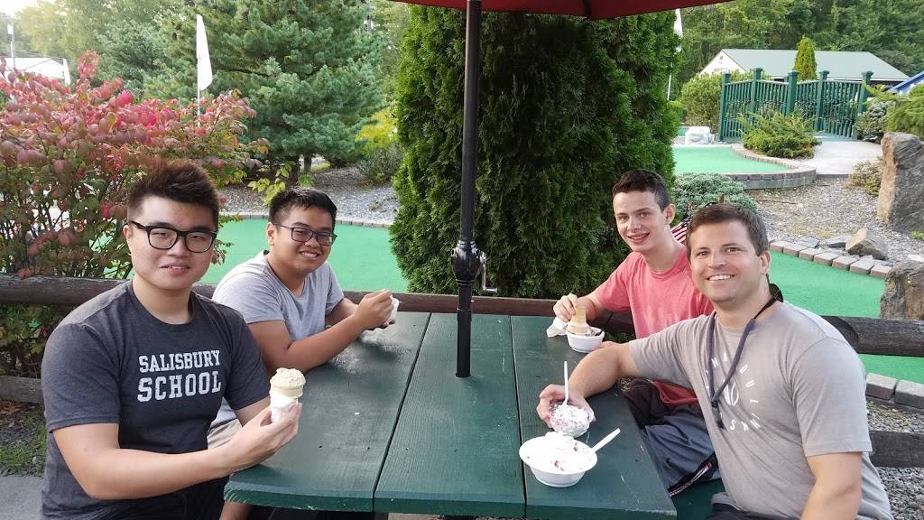 Caddie Shack | restaurant | 316 Ashley Falls Rd, Canaan, CT 06018, USA | 8608248476 OR +1 860-824-8476