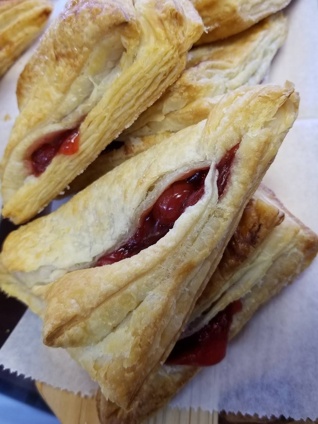 Irie Couture Cakery | bakery | 311 W Ashley St, Jacksonville, FL 32202, USA | 9045348644 OR +1 904-534-8644