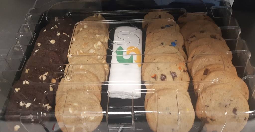 Subway | restaurant | 495 Chemin Vanier H, Gatineau, QC J9J 3H8, Canada | 8195574070 OR +1 819-557-4070