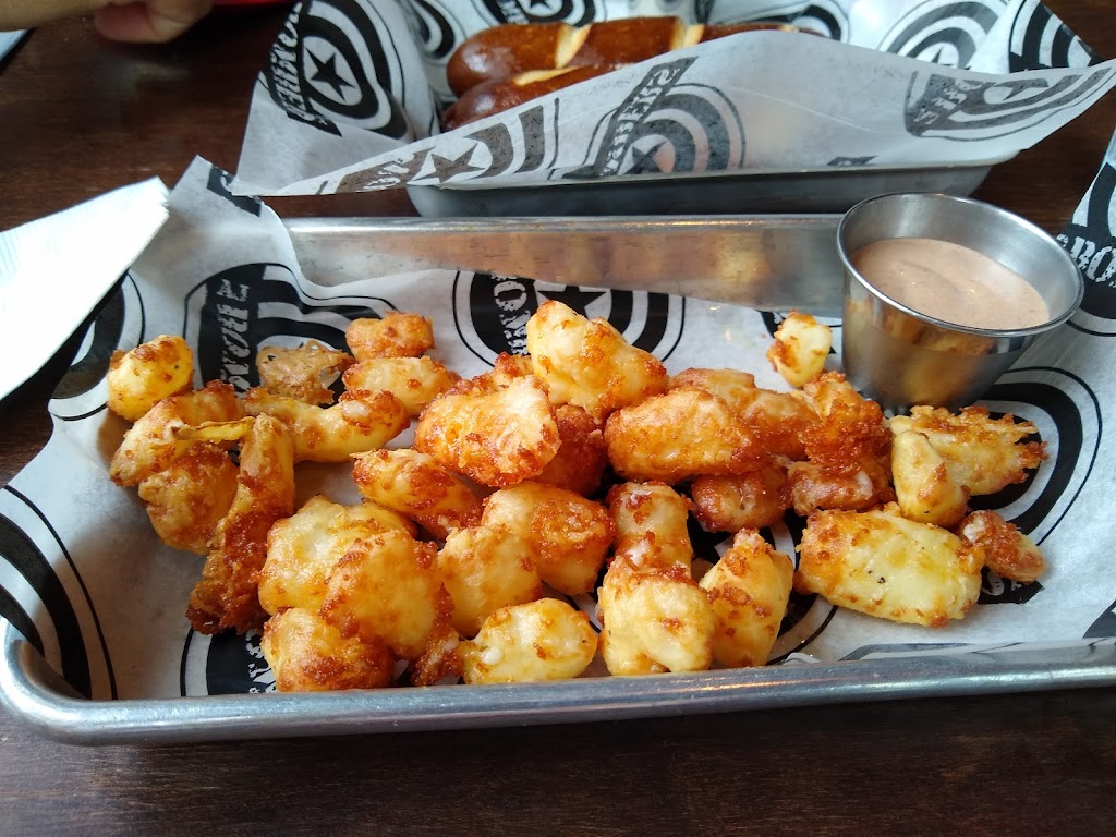 AJ Bombers | restaurant | 1247 N Water St, Milwaukee, WI 53202, USA | 4142219999 OR +1 414-221-9999