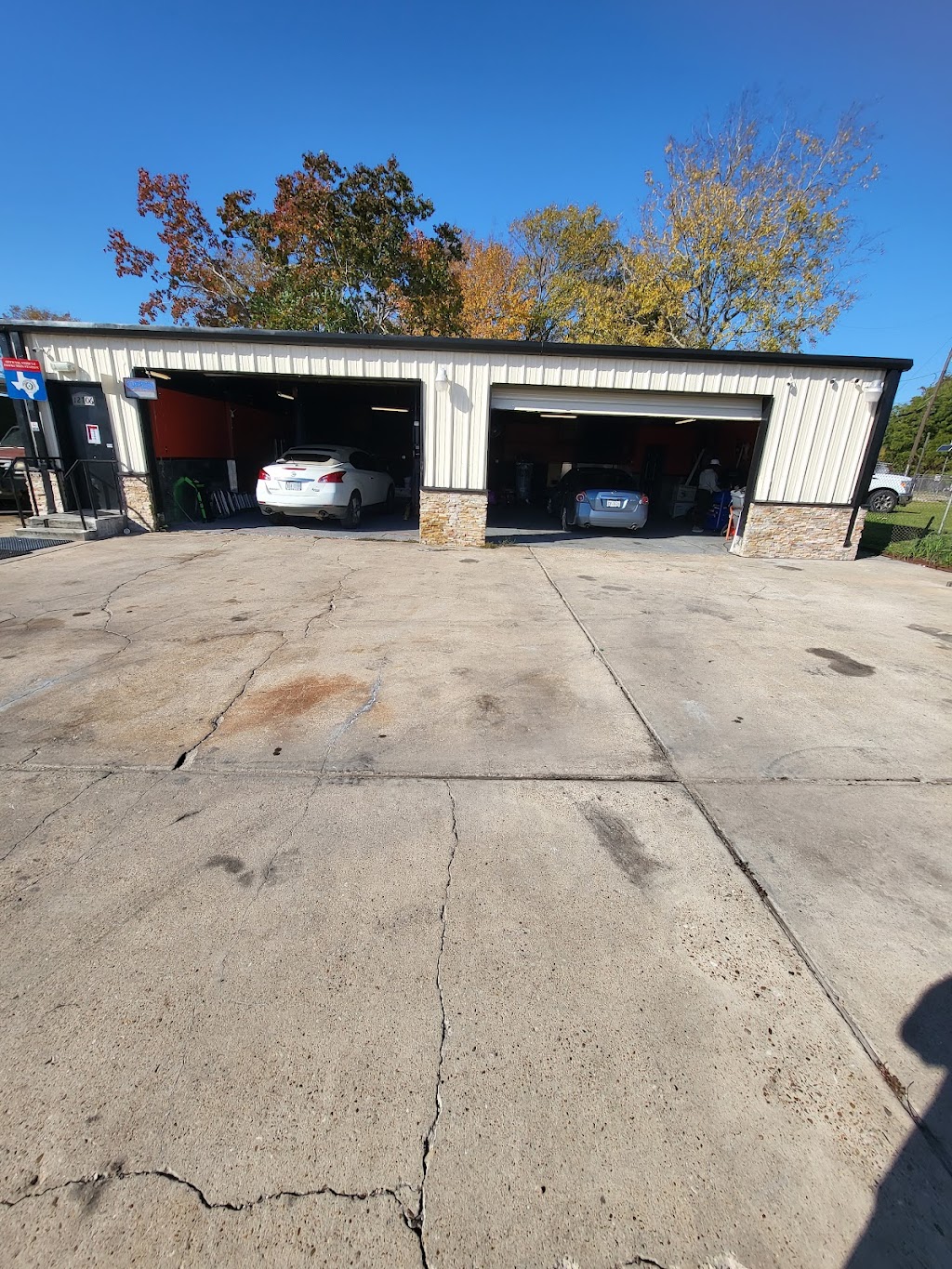 S & S Car Care Center | restaurant | 12706 Cullen Blvd, Houston, TX 77047, USA | 7133937027 OR +1 713-393-7027