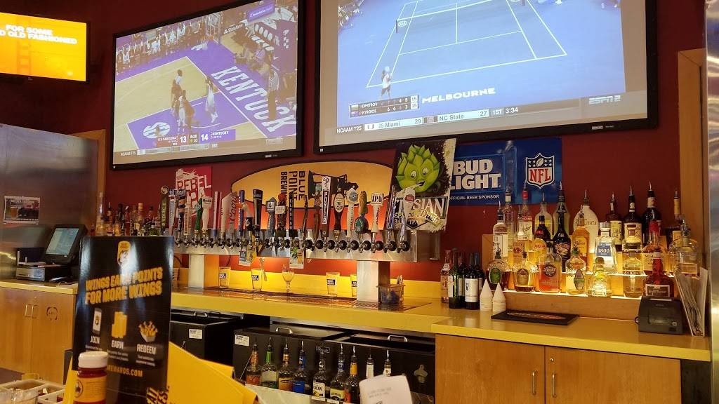 Buffalo Wild Wings | restaurant | 1125 Woodruff Rd Suite 1300, Greenville, SC 29607, USA | 8642863843 OR +1 864-286-3843