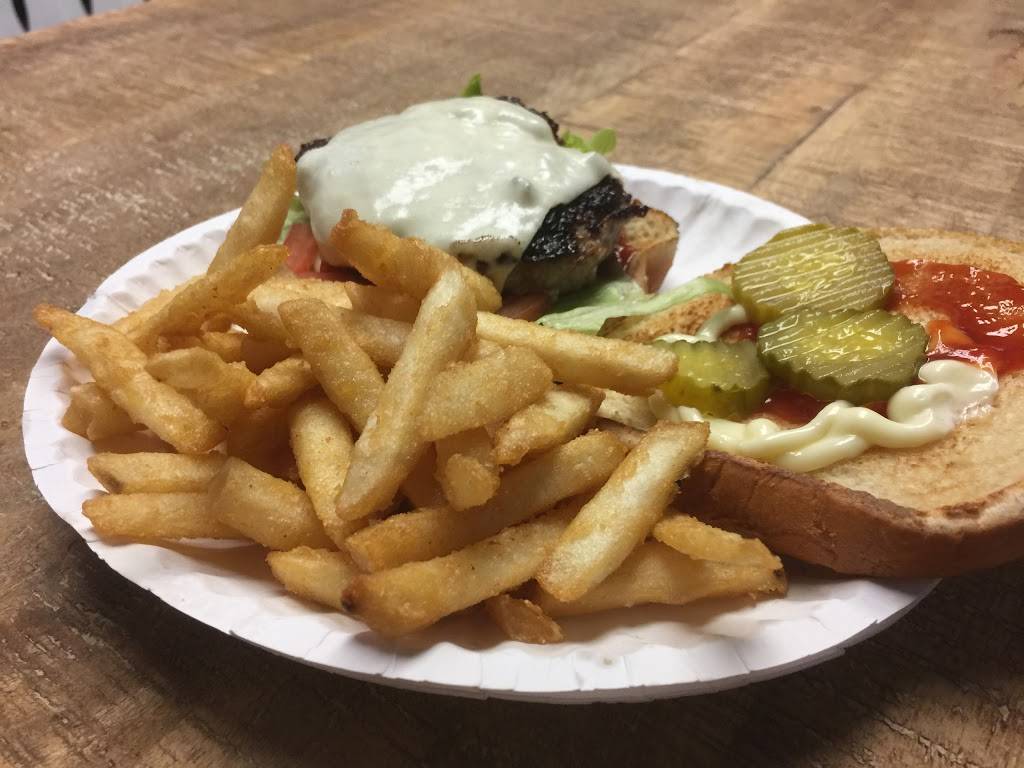 Pizza Famiglia | meal delivery | 1402 E Fletcher Ave, Tampa, FL 33612, USA | 8139750024 OR +1 813-975-0024