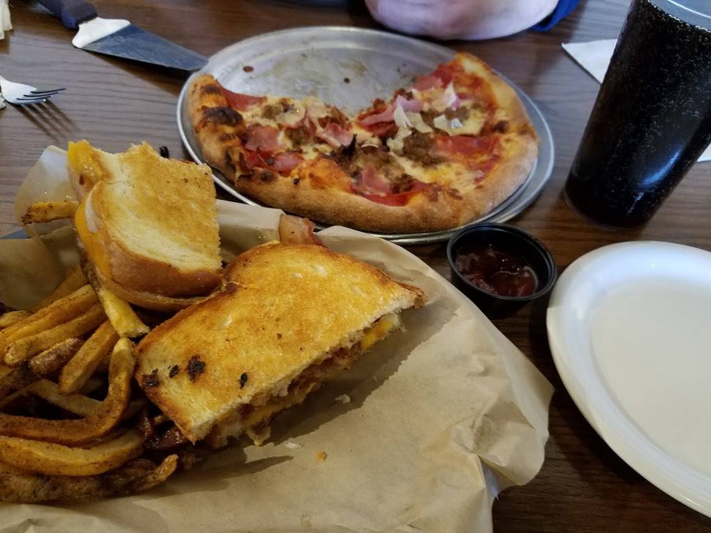 Brickyard Dining Co | restaurant | 140 Commercial Ave SE, New Philadelphia, OH 44663, USA | 2348014519 OR +1 234-801-4519