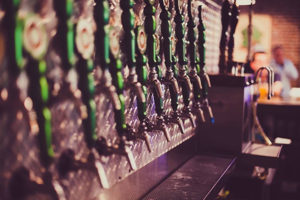 Mother Earth Tap House | restaurant | 206 Main St, Vista, CA 92084, USA | 7602953074 OR +1 760-295-3074