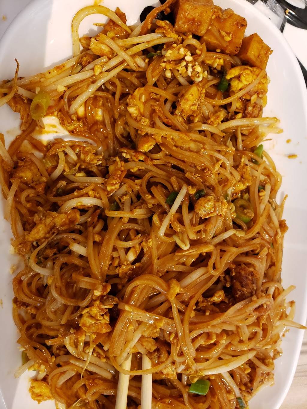 Thai Express | restaurant | 5401 Boulevard des Galeries, Québec, QC G2K 1N4, Canada | 4182609797 OR +1 418-260-9797