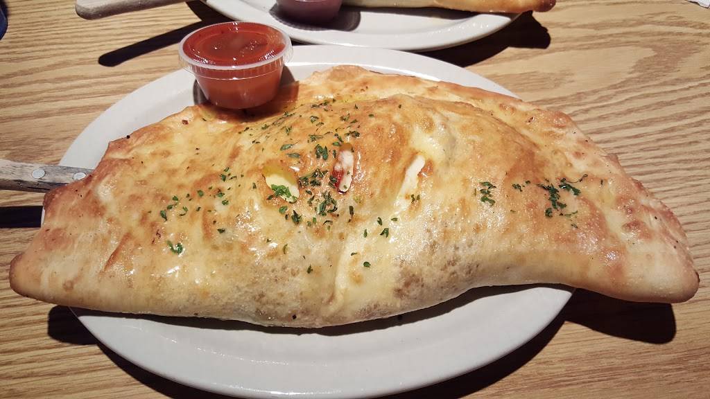 Nine Mile Restaurant | restaurant | 13398 US-27, Fort Wayne, IN 46816, USA | 2606398112 OR +1 260-639-8112