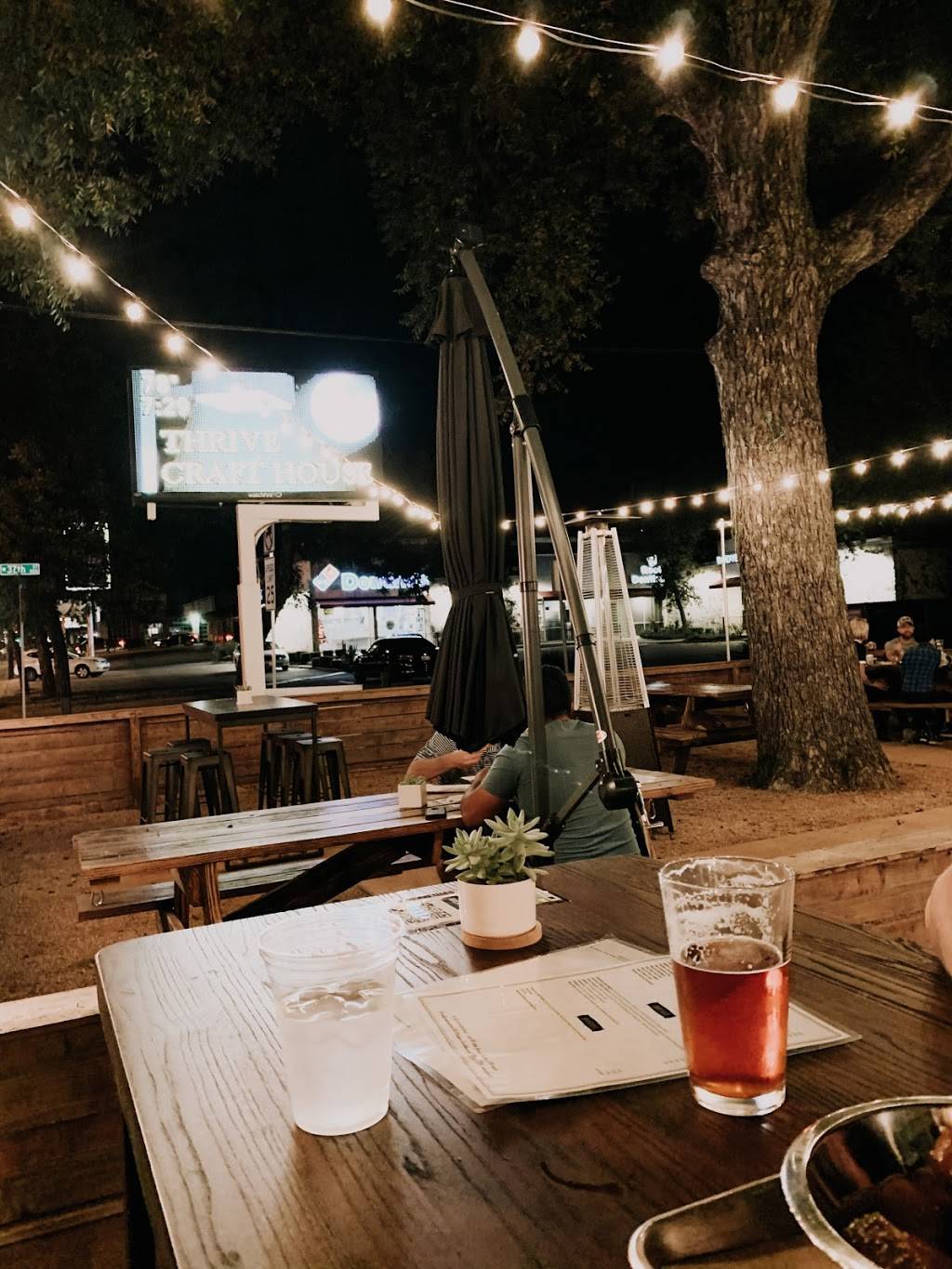 Thrive Craft House | restaurant | 519 W 37th St, Austin, TX 78705, USA | 5125025346 OR +1 512-502-5346