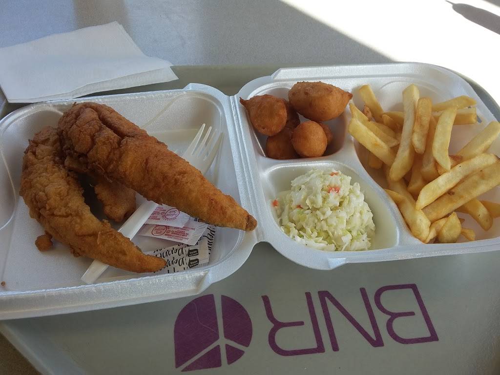 Country Fish Fry | restaurant | 3416 N Main St, Hope Mills, NC 28348, USA | 9104256101 OR +1 910-425-6101