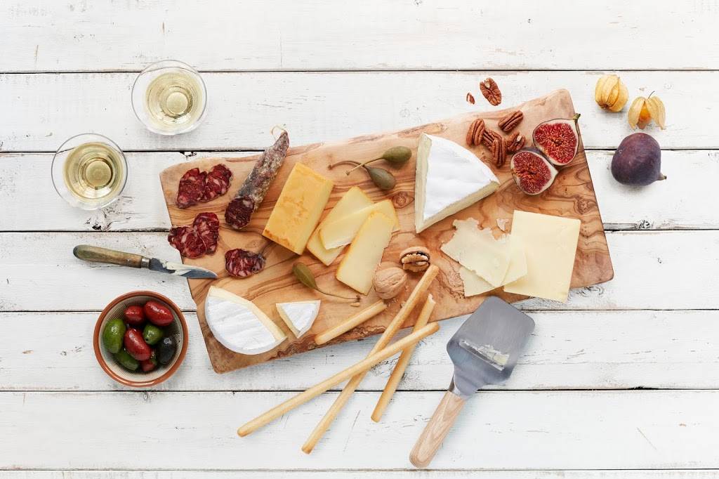 St-Albert Cheese Factory Co-Op | restaurant | 150 St Paul St, St-Albert, ON K0A 3C0, Canada | 6139872872 OR +1 613-987-2872