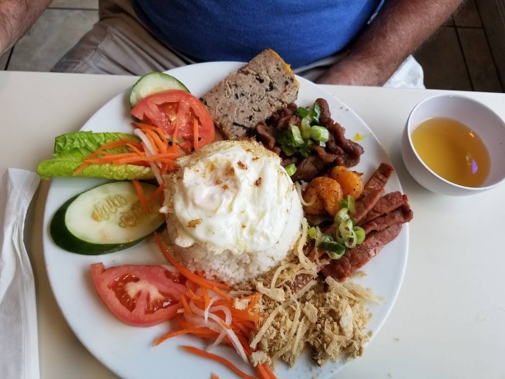 King Cajun Crawfish E. Orlando | restaurant | 9728 E Colonial Dr, Orlando, FL 32817, USA | 4079307670 OR +1 407-930-7670