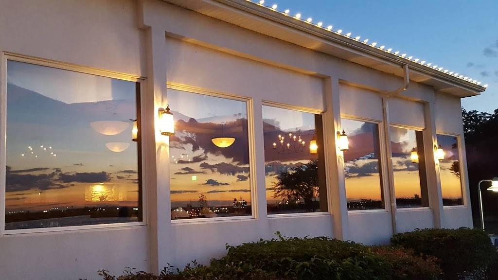 Riverwinds Restaurant | restaurant | 1075 Riverwinds Dr, West Deptford, NJ 08086, USA | 8565797900 OR +1 856-579-7900