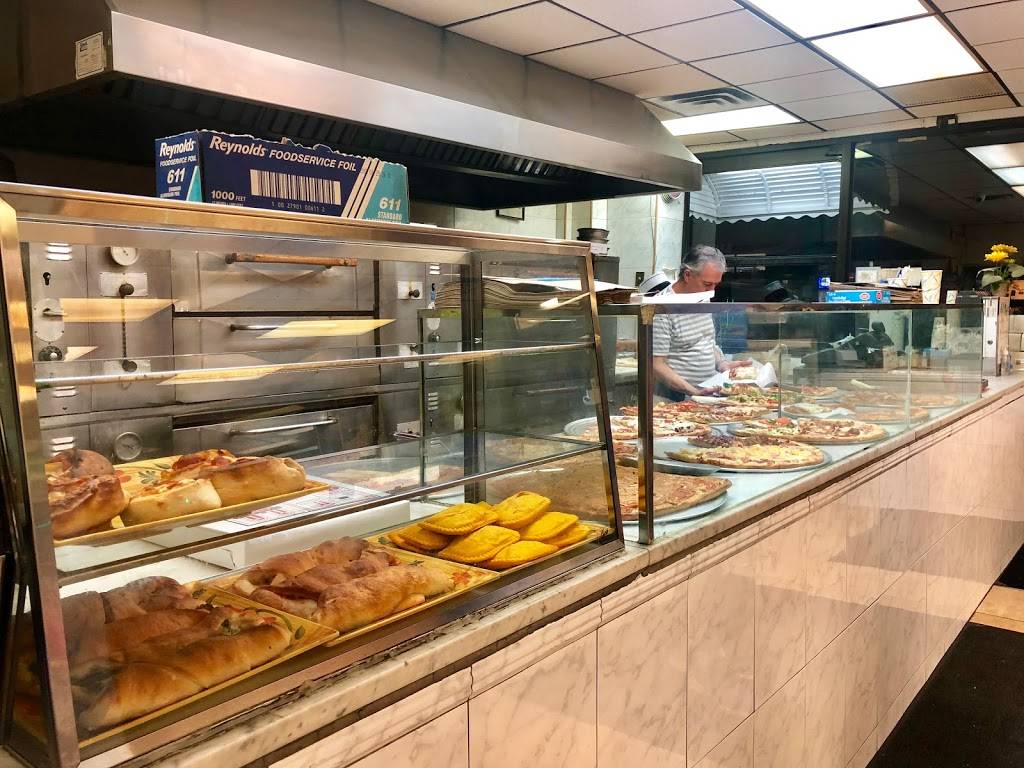 Joeys Pizza | restaurant | 69-07 Grand Ave, Maspeth, NY 11378, USA | 7187795880 OR +1 718-779-5880