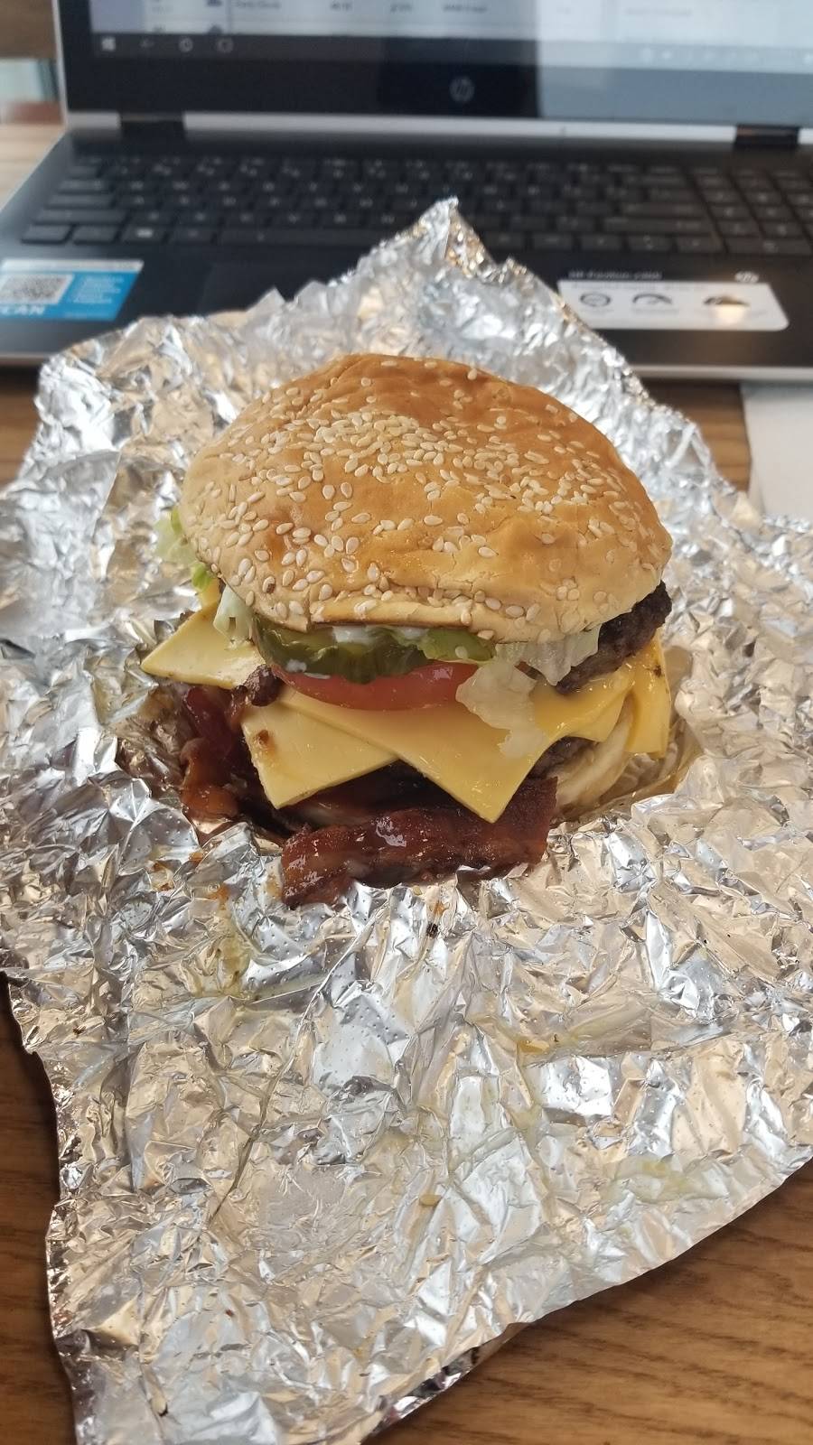 Five Guys Burgers and Fries | restaurant | 5015 Hinkleville Rd, Paducah, KY 42001, USA | 2705583949 OR +1 270-558-3949