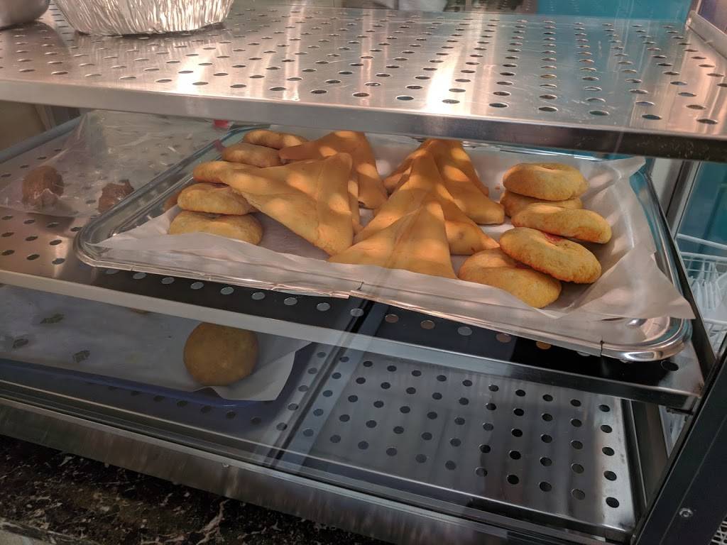 The Caribbean Spot | restaurant | 203-05 Hollis Ave, St. Albans, NY 11412, USA | 7184813003 OR +1 718-481-3003