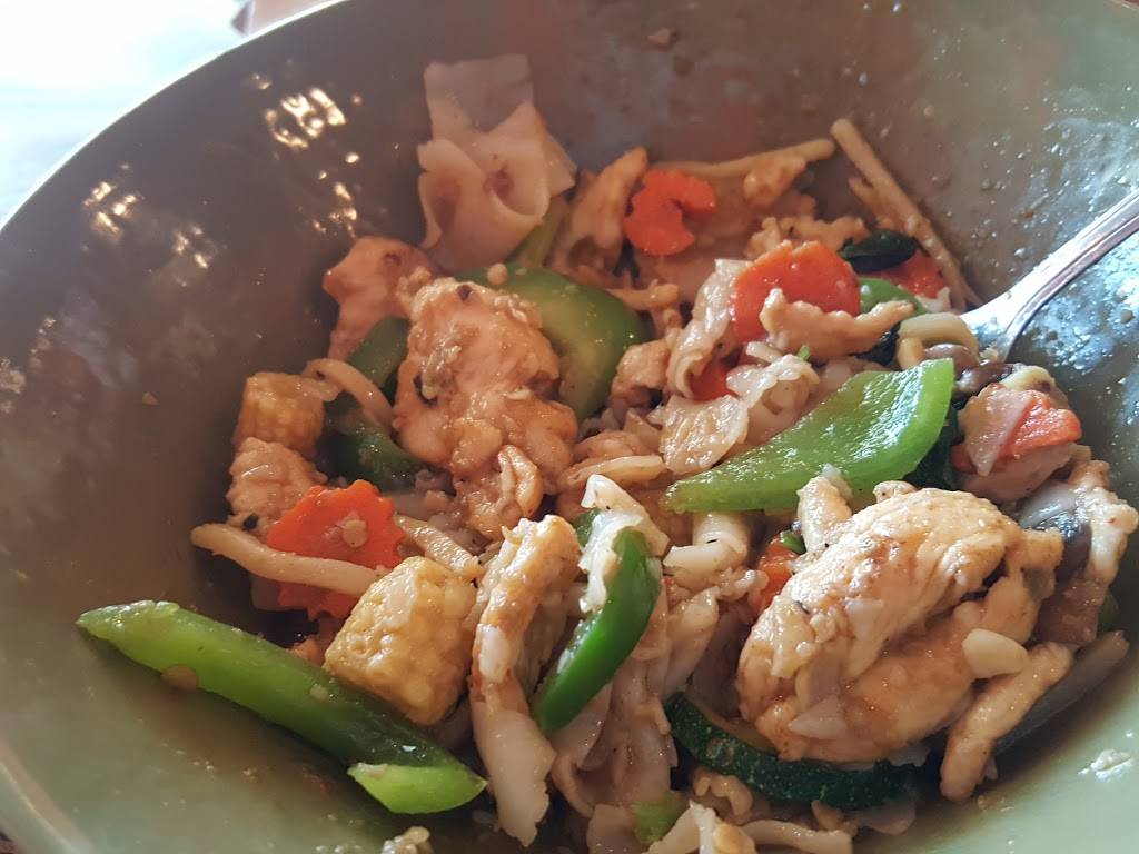 Thai Chili 2 Go | restaurant | 6510 S Higley Rd #105, Gilbert, AZ 85298, USA | 4805654700 OR +1 480-565-4700