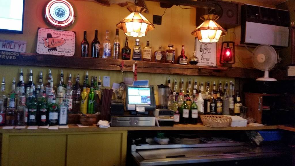 Wolfies Restaurant | restaurant | 52 S Main St, South Deerfield, MA 01373, USA | 4136657068 OR +1 413-665-7068