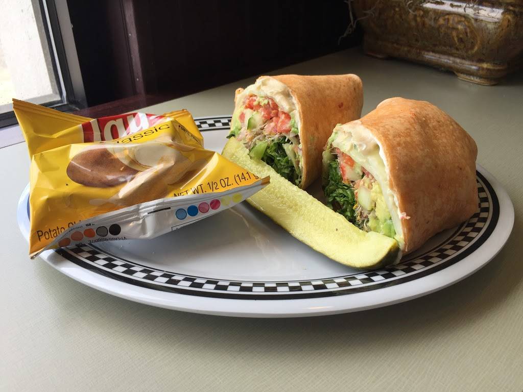 Heidis Brooklyn Deli | restaurant | 415 Philbrook Ave, South Portland, ME 04106, USA | 2077734800 OR +1 207-773-4800