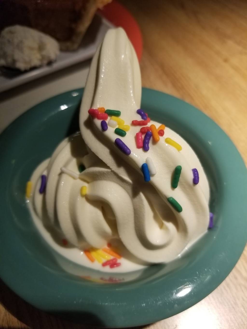 HomeTown Buffet | restaurant | 704 Southland Mall, Hayward, CA 94545, USA | 5107821200 OR +1 510-782-1200