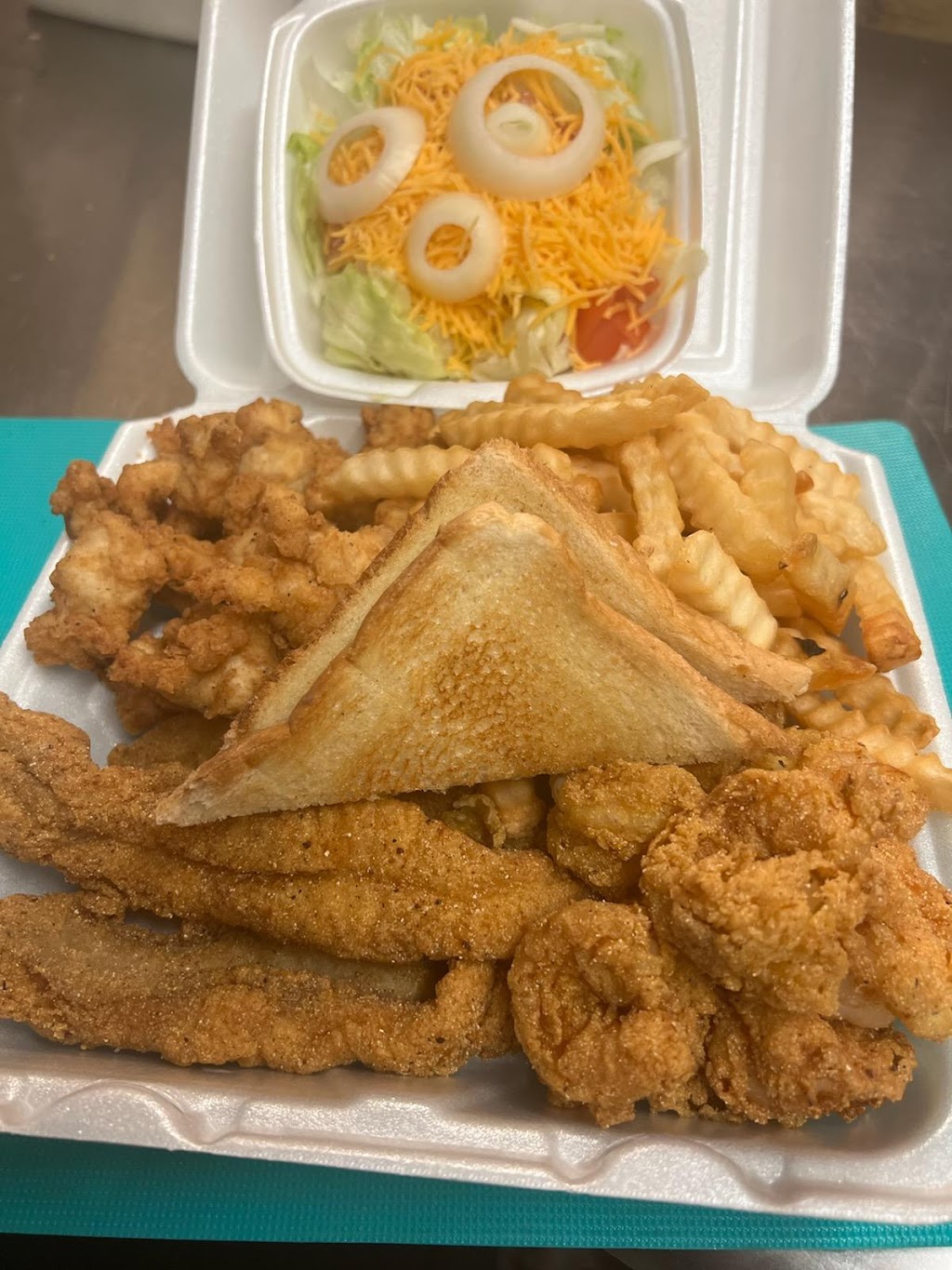 A Taste Of Heaven Restaurant & Catering | restaurant | 300 Main Ave, De Kalb, MS 39328, USA | 6017510143 OR +1 601-751-0143