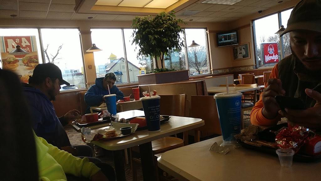 Wendys | restaurant | 439 S Wayne Rd, Westland, MI 48186, USA | 7347285770 OR +1 734-728-5770