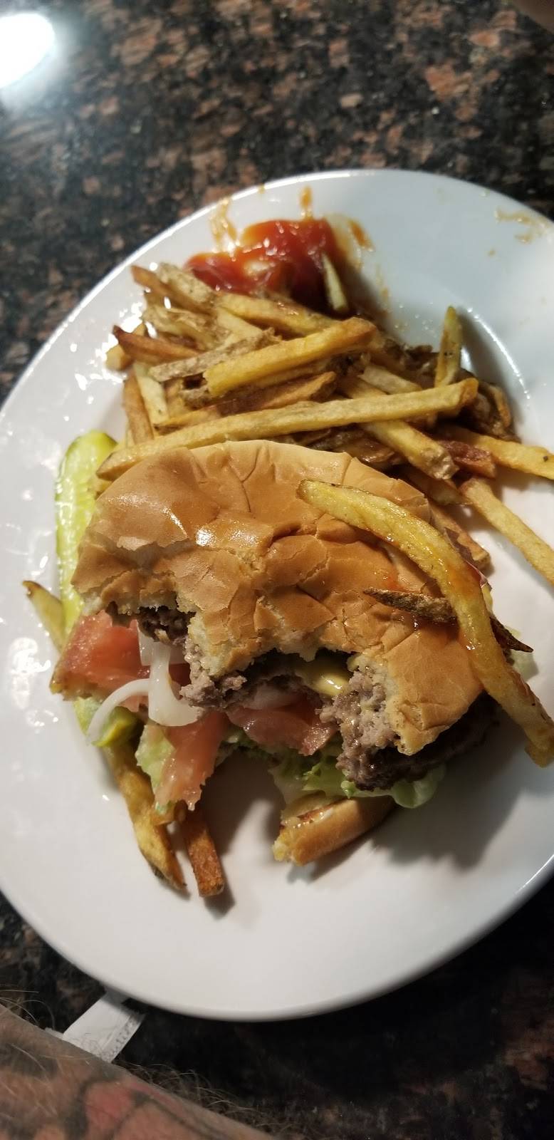 Lindenwald Station | restaurant | 5072 Pleasant Ave, Fairfield, OH 45014, USA | 5139692202 OR +1 513-969-2202