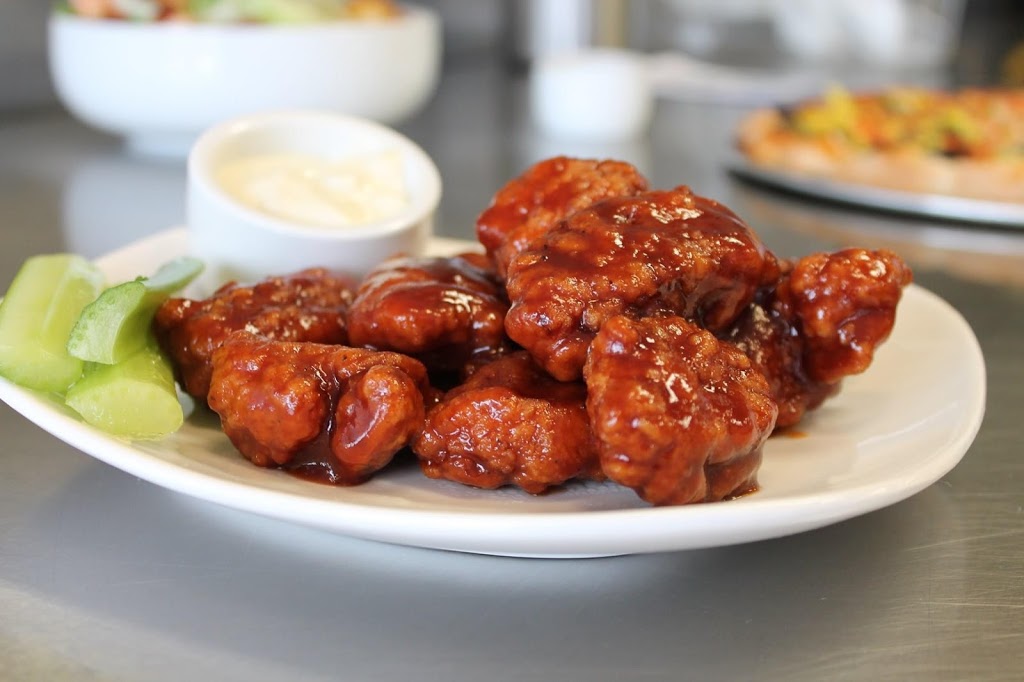 Hometown Pizzeria Syracuse | restaurant | 615 Wolf St, Syracuse, NY 13208, USA | 3154722522 OR +1 315-472-2522