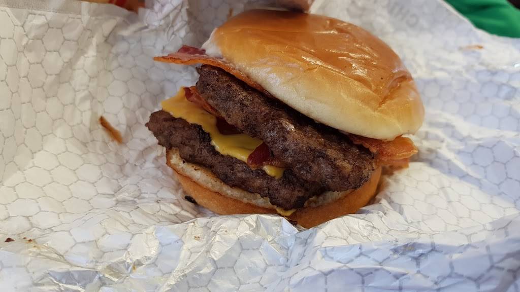 Wendys | restaurant | 393 E 10th St, Gilroy, CA 95020, USA | 4088421036 OR +1 408-842-1036