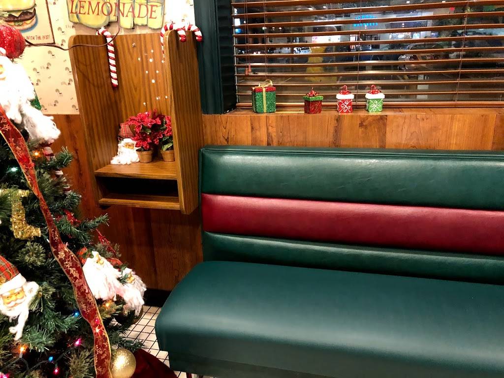 Lizards Thicket Restaurant | restaurant | 3147 Forest Dr, Columbia, SC 29204, USA | 8037878781 OR +1 803-787-8781