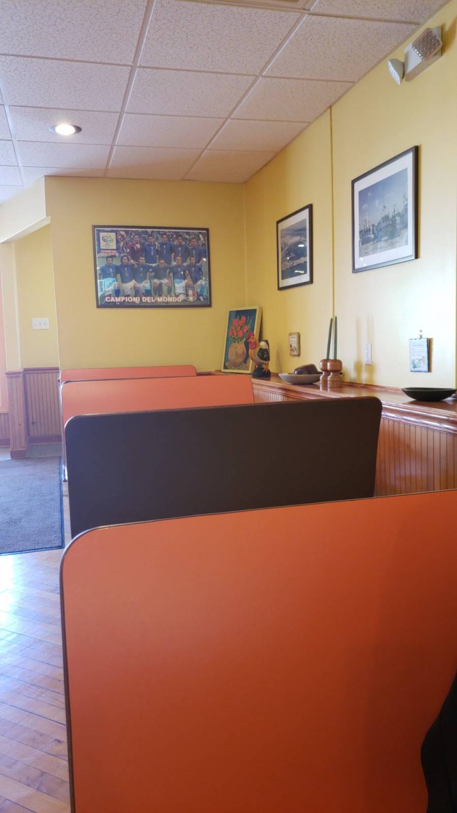 Vitos Pizza | restaurant | 332 Main St, Catawissa, PA 17820, USA | 5703562188 OR +1 570-356-2188