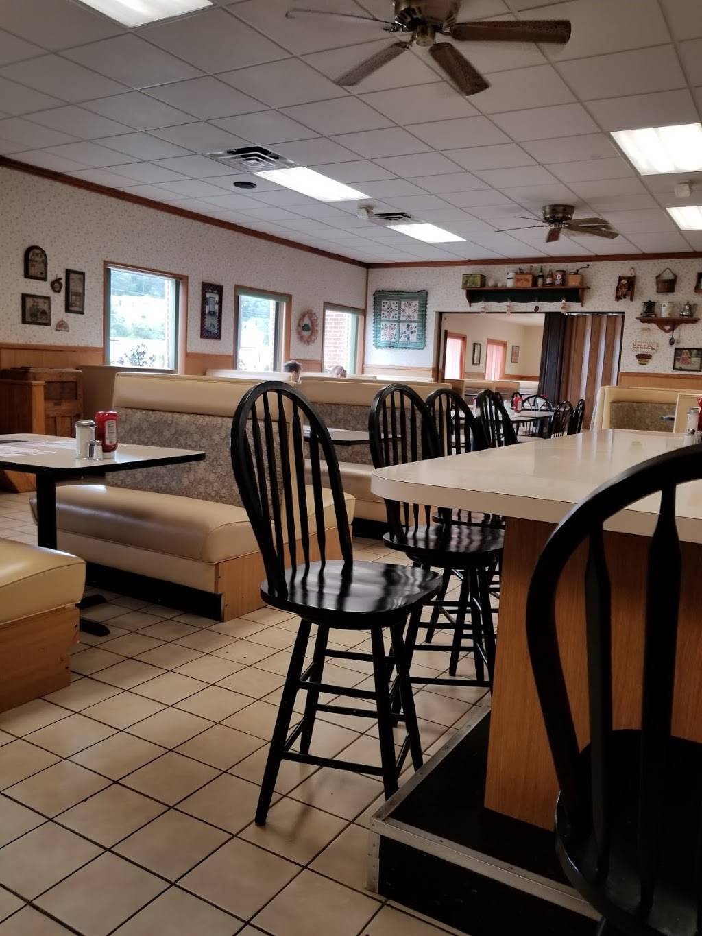 Toms Kitchen | restaurant | 656 PA-93, Sugarloaf, PA 18249, USA | 5707883808 OR +1 570-788-3808