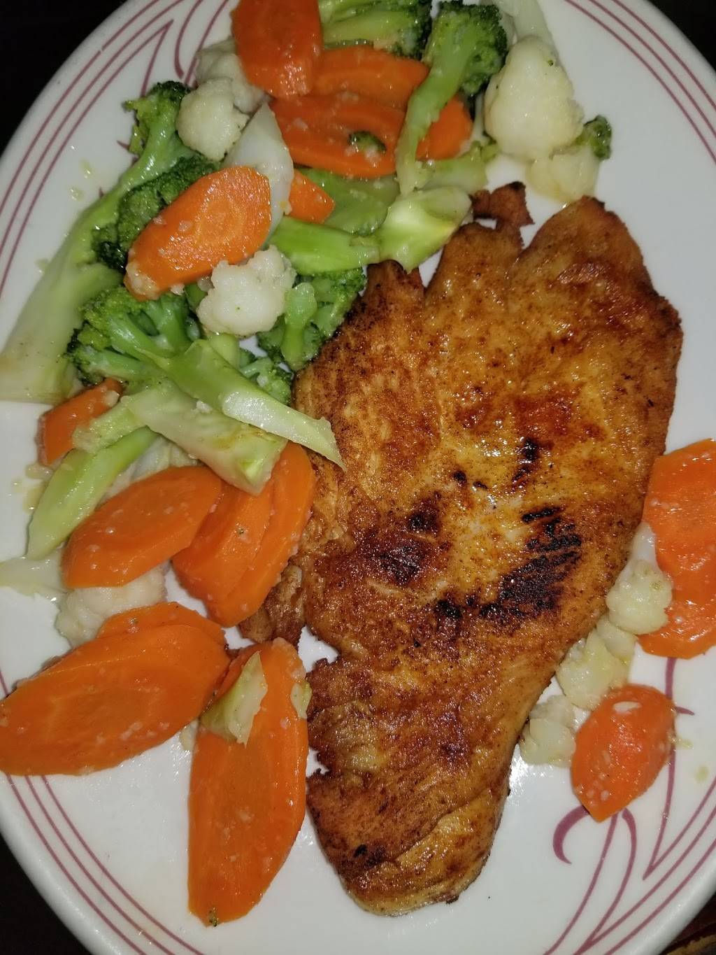 El Castillo | restaurant | 189 Wilson Ave, Brooklyn, NY 11237, USA | 7185741030 OR +1 718-574-1030