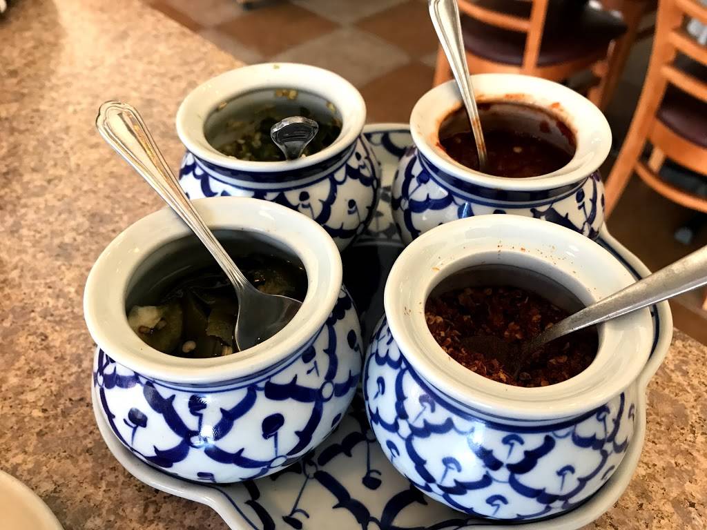 Lemongrass Thai Cafe | restaurant | 818 W Broadway Rd, Tempe, AZ 85282, USA | 4809679121 OR +1 480-967-9121