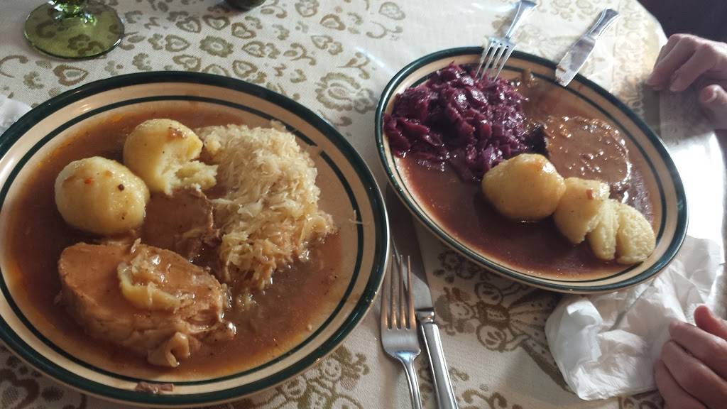 Gasthaus Edelweiss | restaurant | 276 Meadowlark St, Weber City, VA 24290, USA | 2763863724 OR +1 276-386-3724