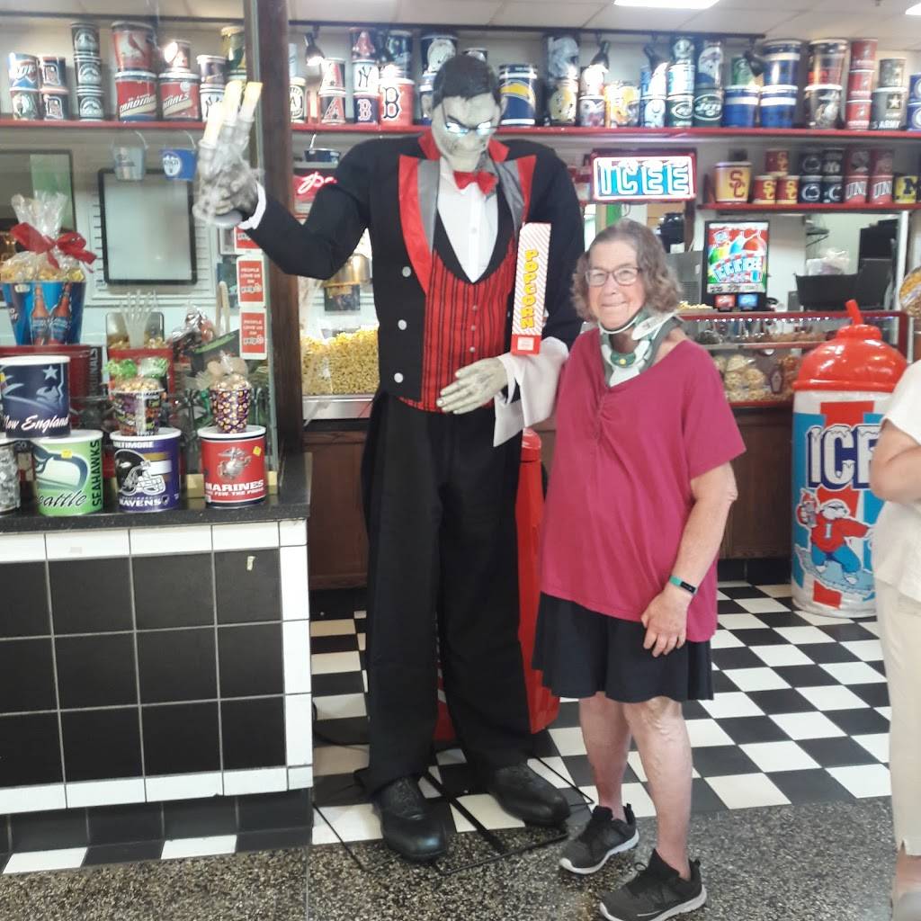 Starbucks | cafe | 701 Parkway Plaza, El Cajon, CA 92020, USA | 6194444920 OR +1 619-444-4920