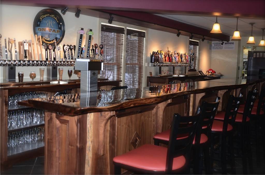 Finger Lakes On Tap | restaurant | 35 Fennell St, Skaneateles, NY 13152, USA | 3156859600 OR +1 315-685-9600