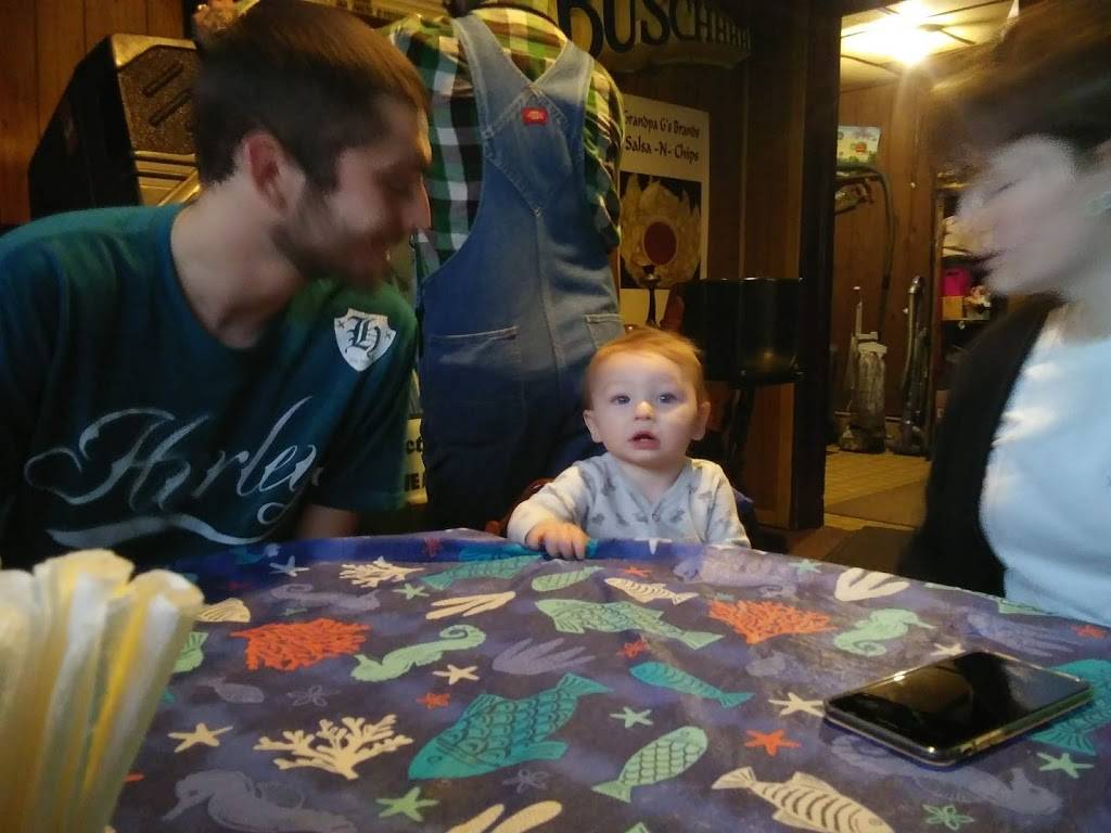 Broadway Tap Inc | restaurant | 1011 Broadway St, Hamilton, IL 62341, USA | 2178472044 OR +1 217-847-2044