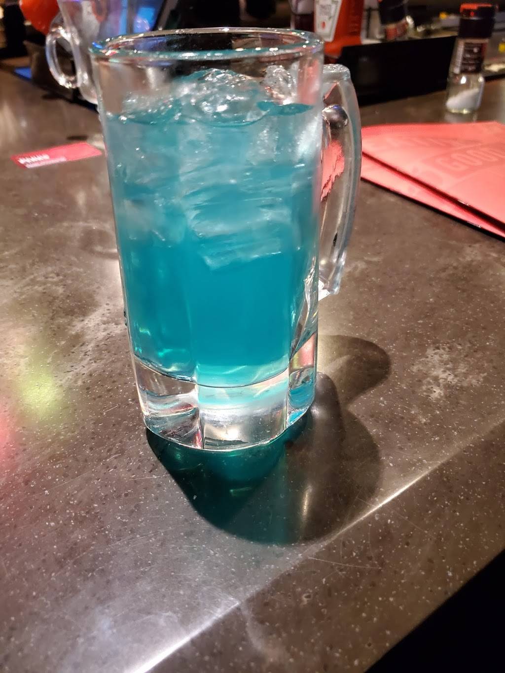 Applebees Grill + Bar | restaurant | 1985 George Dieter Dr, El Paso, TX 79936, USA | 9155906411 OR +1 915-590-6411