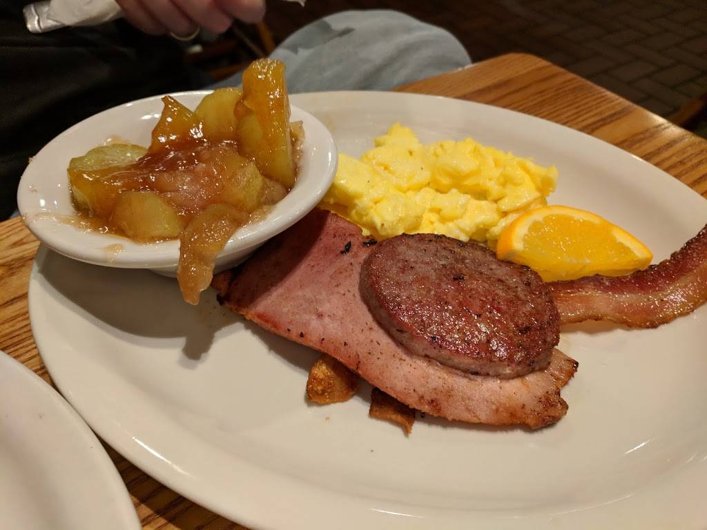 Cracker Barrel Old Country Store | restaurant | 2151 54th Ave N, St. Petersburg, FL 33714, USA | 7275260031 OR +1 727-526-0031