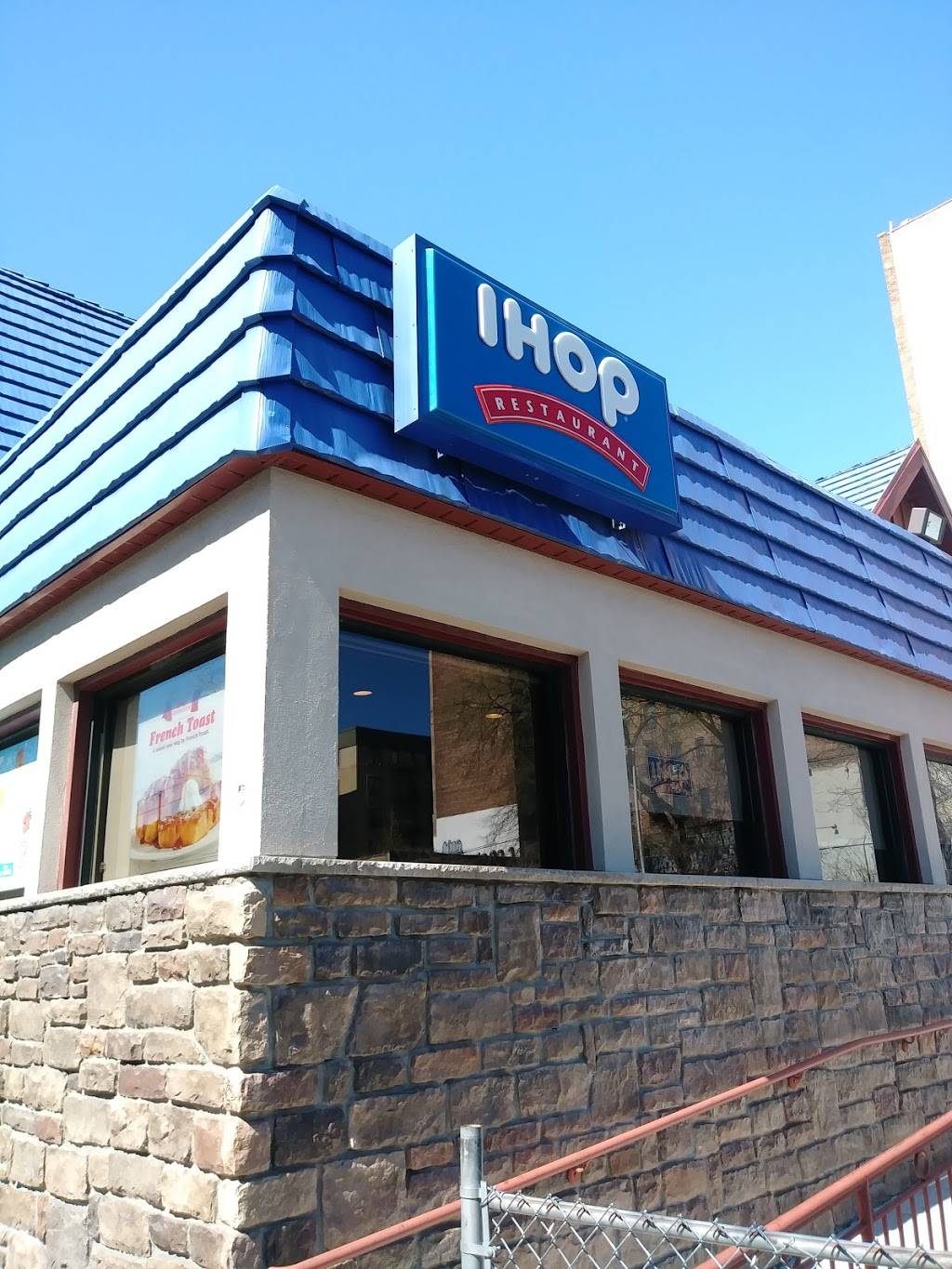 IHOP | restaurant | 5645 Broadway, Bronx, NY 10463, USA | 7185494565 OR +1 718-549-4565