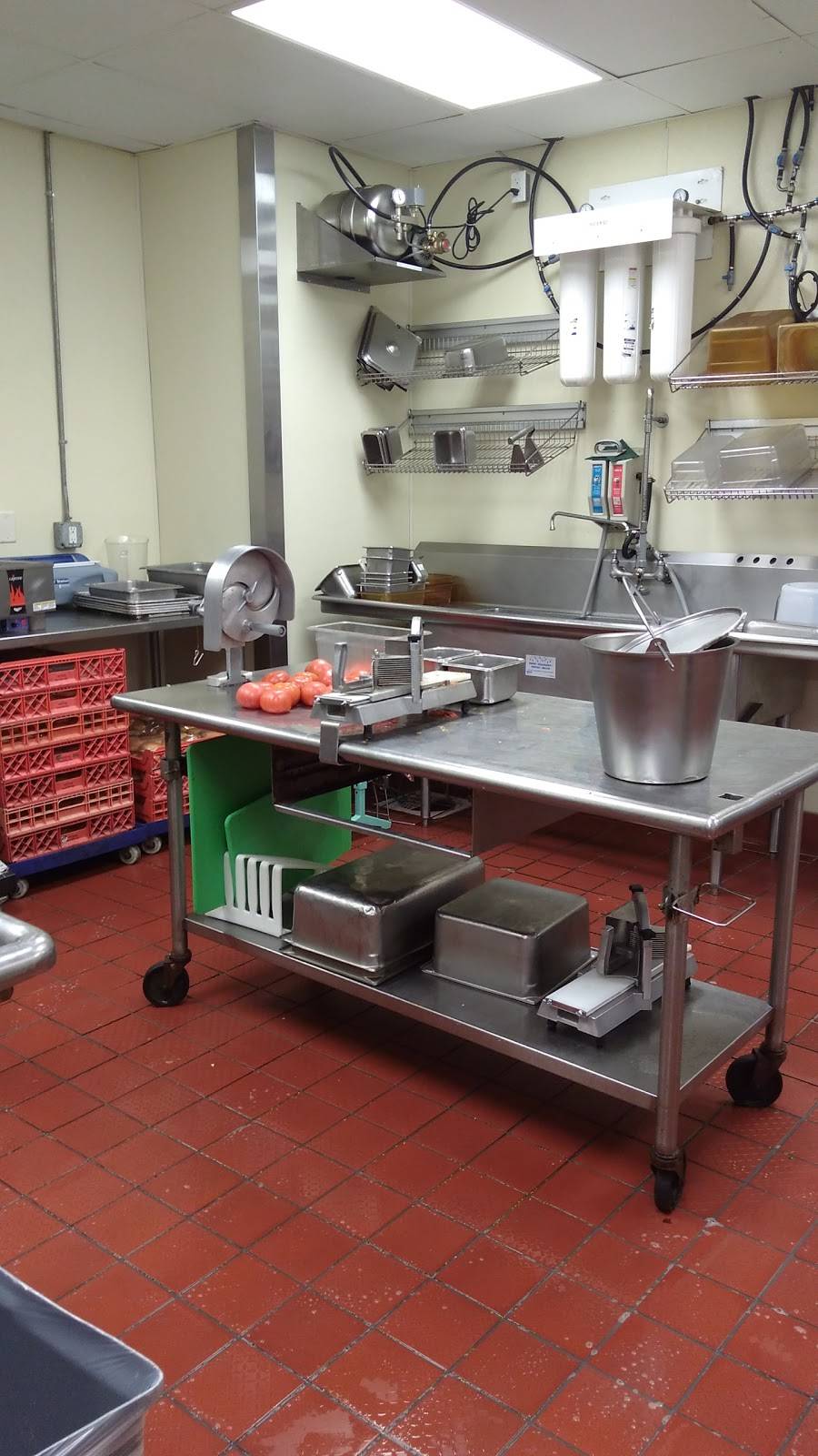 Wendys | restaurant | 3155 N Pine Ave, Ocala, FL 34475, USA | 3528671733 OR +1 352-867-1733