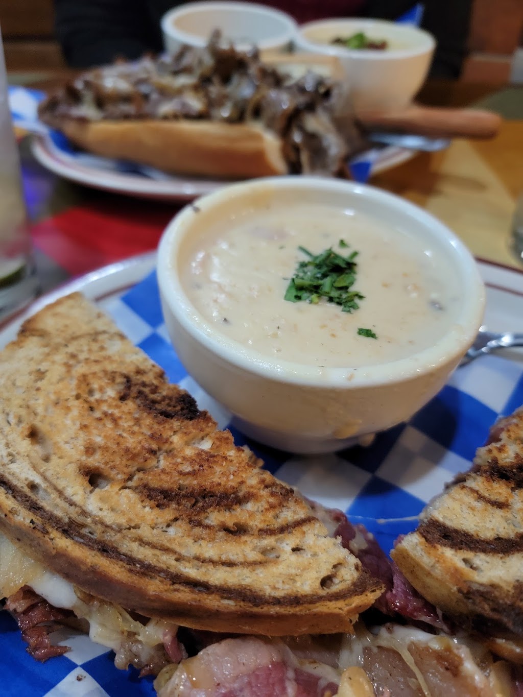 Brave Bull | restaurant | 91115 N Willamette St, Coburg, OR 97408, USA | 5413445077 OR +1 541-344-5077