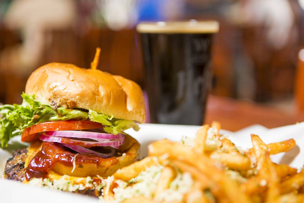 First Street Alehouse | restaurant | 2106 First St, Livermore, CA 94550, USA | 9253716588 OR +1 925-371-6588