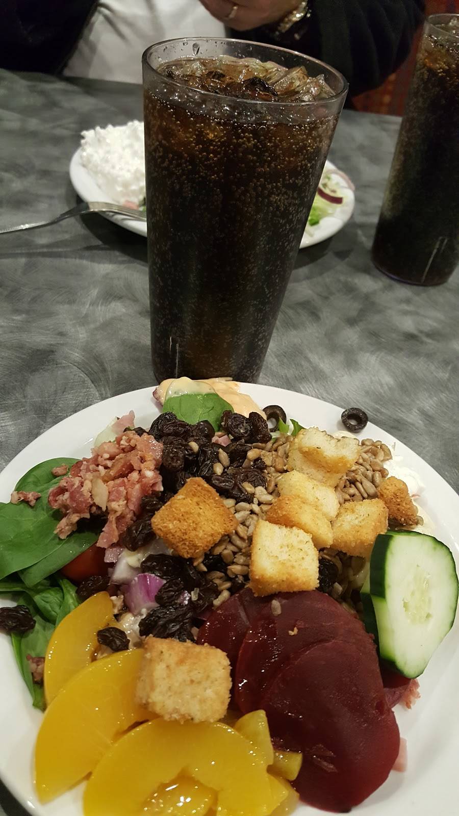 Round Table Clubhouse | meal delivery | 16550 SE McLoughlin Blvd, Milwaukie, OR 97267, USA | 5036536444 OR +1 503-653-6444