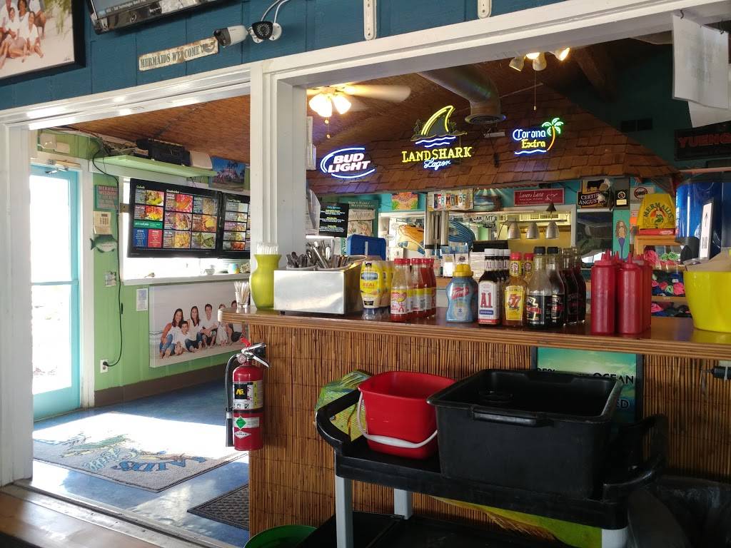 Mermaids Island Grill | restaurant | 102 Jordan Blvd, Holden Beach, NC 28462, USA | 9108424999 OR +1 910-842-4999